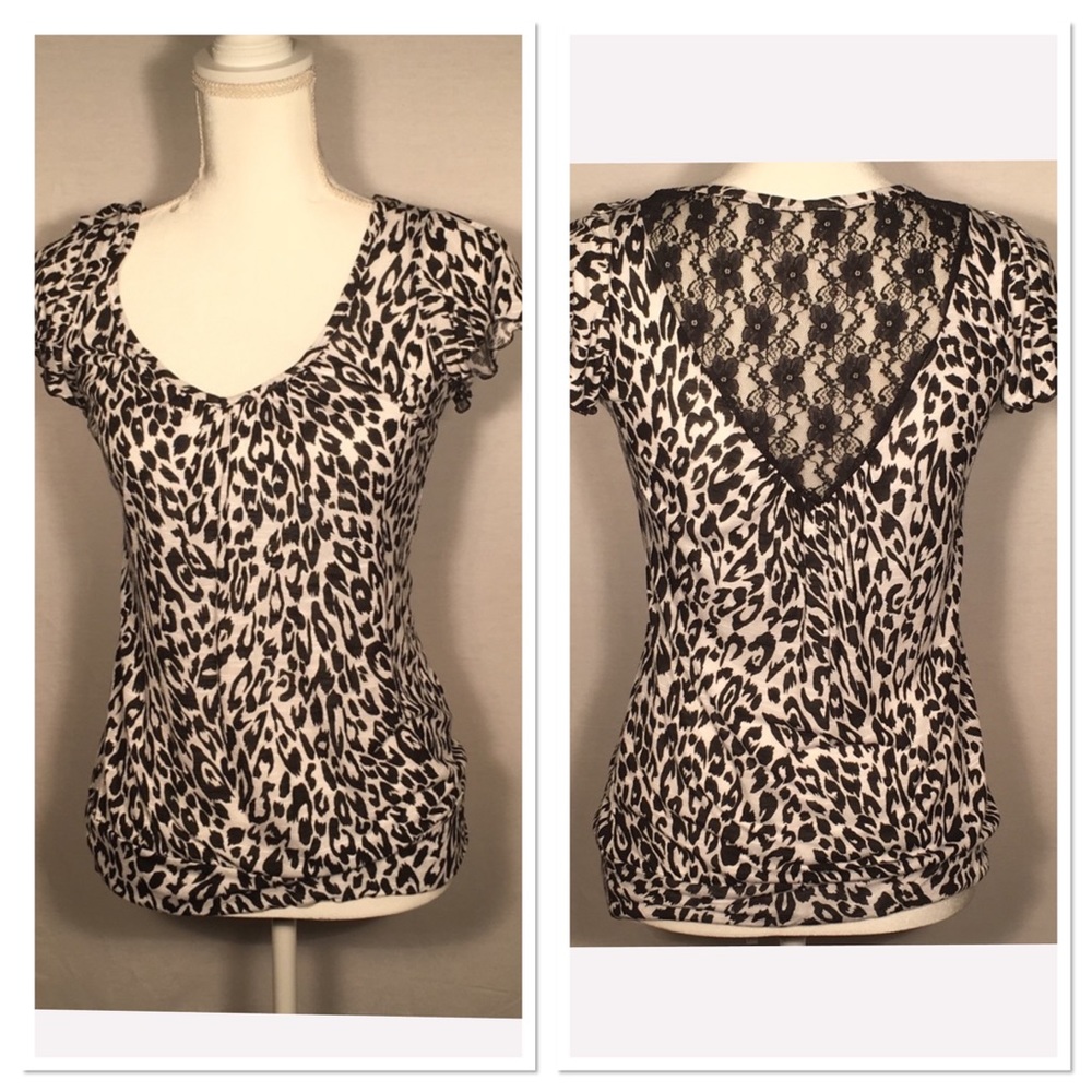 FullTilt Top with Lace Inset in Back SZ S Blk & Wt